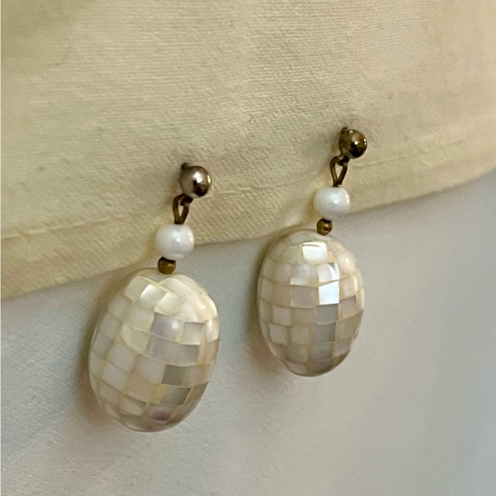 Vintage Mother of Pearl Bauble Dangle Earrings